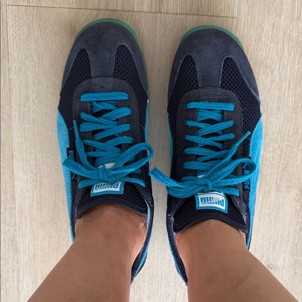 Puma Women's Navy and Teal Sneakers in size 8 W